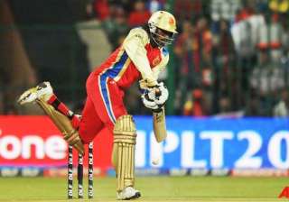 gayle in row with tv crew - India TV gayle in row with tv crew - India TV