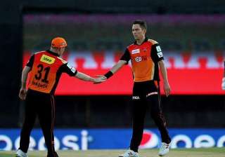 ipl 8 rcb all out for 166 after boult takes 3... ipl 8 rcb all out for 166 after boult takes 3...