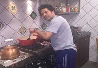 master blaster tendulkar turns master chef... master blaster tendulkar turns master chef...