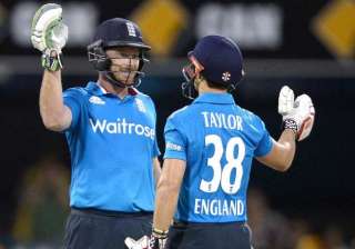 tri series 2015 australia wins toss bowls in 4th... tri series 2015 australia wins toss bowls in 4th...