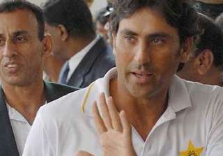 younis unlikely to feature in odis in england -... younis unlikely to feature in odis in england -...