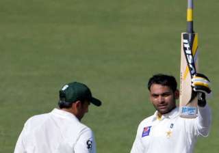 ban vs pak hafeez unbeaten ton spurs pakistan to... ban vs pak hafeez unbeaten ton spurs pakistan to...
