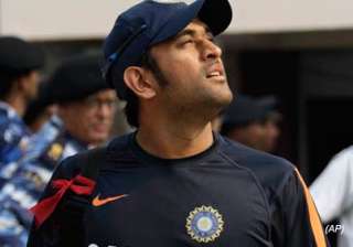 dhoni loses top spot sehwag rises in icc odi... dhoni loses top spot sehwag rises in icc odi...