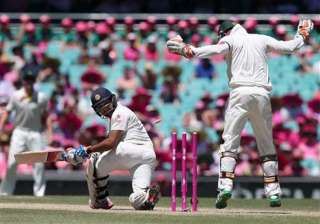 aus vs ind india reach 122 2 at lunch on 3rd day... aus vs ind india reach 122 2 at lunch on 3rd day...