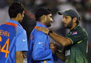 india is lucky to have a captain in dhoni afridi... india is lucky to have a captain in dhoni afridi...