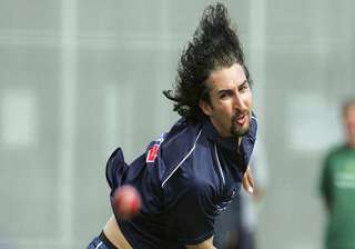 kings xi punjab ropes in gillespie as bowling... kings xi punjab ropes in gillespie as bowling...