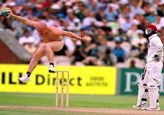 naked intruders during cricket matches - India TV naked intruders during cricket matches - India TV