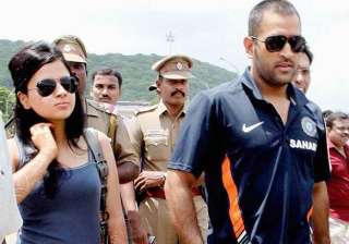 old friend recollects memorable flight with dhoni... old friend recollects memorable flight with dhoni...