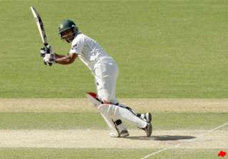 gul helps pakistan stun england by 10 wickets -... gul helps pakistan stun england by 10 wickets -...