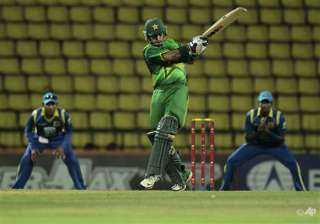 pakistan beats sri lanka by 6 wickets in 1st odi... pakistan beats sri lanka by 6 wickets in 1st odi...