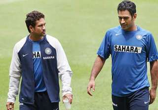 sachin deserves bharat ratna says dhoni - India TV sachin deserves bharat ratna says dhoni - India TV