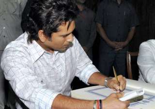 sachin not keen on staying in any govt bungalow -... sachin not keen on staying in any govt bungalow -...