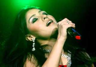 sunidhi sings sheila ki jawani for cricket lovers... sunidhi sings sheila ki jawani for cricket lovers...
