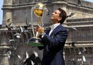 tendulkar declines to speculate on future - India... tendulkar declines to speculate on future - India...