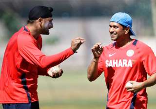tendulkar hands over mi captaincy to harbhajan... tendulkar hands over mi captaincy to harbhajan...