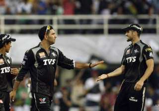 yuvraj has a tricky business in hand - India TV yuvraj has a tricky business in hand - India TV