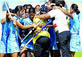hockey player bigan soy gets rs.5 lakh from... hockey player bigan soy gets rs.5 lakh from...