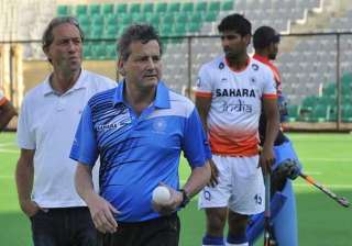 coach gives special attention to pcs ahead of tie... coach gives special attention to pcs ahead of tie...