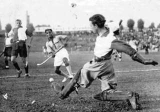 rare footage of dhyan chand s 1936 berlin... rare footage of dhyan chand s 1936 berlin...