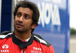 auto gp red flag robs karthikeyan off fifth... auto gp red flag robs karthikeyan off fifth...