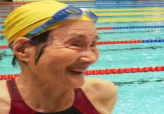100 year old woman swims 1500 metres in masters... 100 year old woman swims 1500 metres in masters...