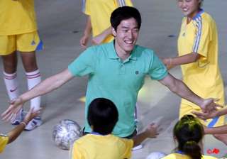 liu xiang to race at london meet before olympics... liu xiang to race at london meet before olympics...