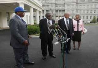 obama honors negro league players at white house... obama honors negro league players at white house...