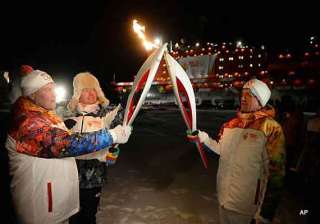 olympic torch reaches north pole - India TV olympic torch reaches north pole - India TV