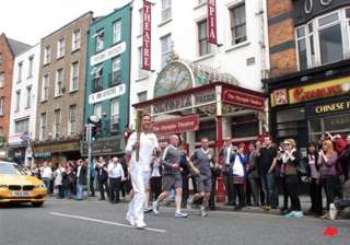 olympic flame crosses irish border tours dublin -... olympic flame crosses irish border tours dublin -...
