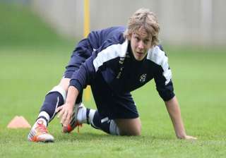 barcelona signs croatia midfielder alen halilovic... barcelona signs croatia midfielder alen halilovic...