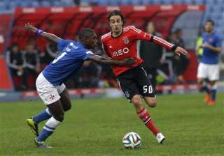 benfica wins to hold lead as porto falters -... benfica wins to hold lead as porto falters -...