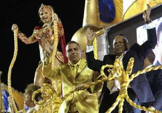 carnival parade pays tribute to the ronaldo prior... carnival parade pays tribute to the ronaldo prior...