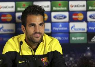 chelsea signs fabregas from barcelona - India TV chelsea signs fabregas from barcelona - India TV