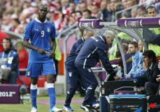 croatia fined 80k for racist abuse at euro 2012 -... croatia fined 80k for racist abuse at euro 2012 -...