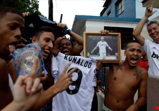 cubans tune in to real madrid vs barcelona -... cubans tune in to real madrid vs barcelona -...