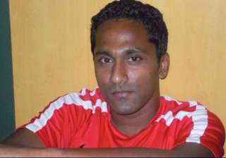 dempo midfielder clifford gets dilip sardesai... dempo midfielder clifford gets dilip sardesai...
