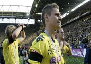 dortmund defender piszczek has groin operation -... dortmund defender piszczek has groin operation -...