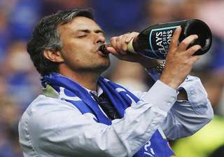 english football association fines mourinho 13... english football association fines mourinho 13...