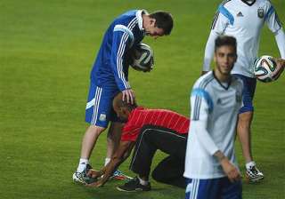 fifa world cup fans invade pitch at argentina... fifa world cup fans invade pitch at argentina...