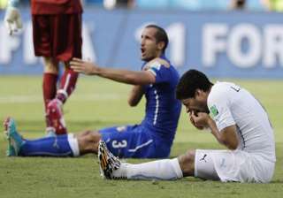 fifa world cup five controversies in luis suarez... fifa world cup five controversies in luis suarez...
