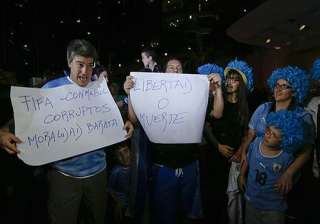 fifa world cup uruguayan soccer fans wait for... fifa world cup uruguayan soccer fans wait for...