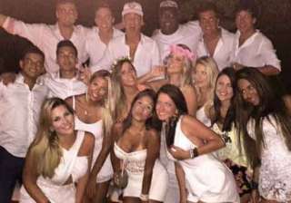 neymar ends a great year at nightclub on... neymar ends a great year at nightclub on...