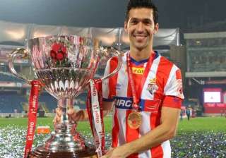 luis garcia waiting to don atletico de kolkata... luis garcia waiting to don atletico de kolkata...