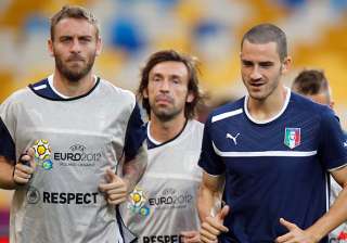 italy assessing injuries ahead of semifinal -... italy assessing injuries ahead of semifinal -...