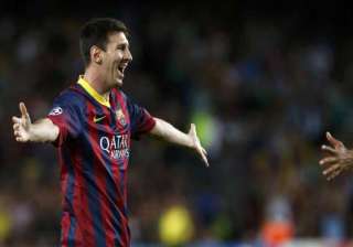 lionel messi scires hat trick in spanish league... lionel messi scires hat trick in spanish league...