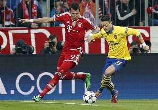 mesut ozil out for up to 6 weeks. - India TV mesut ozil out for up to 6 weeks. - India TV