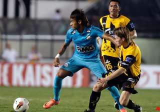 neymar leads santos to copa libertadores win... neymar leads santos to copa libertadores win...