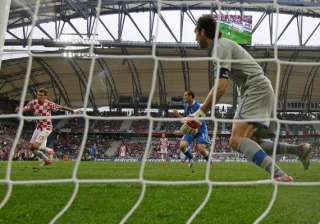 roatia s mandzukic takes euro 2012 by storm -... roatia s mandzukic takes euro 2012 by storm -...