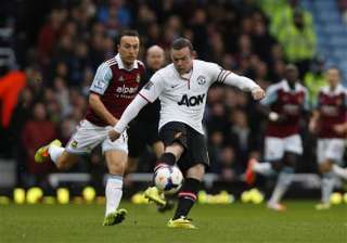 rooney scores from halfway line for man united -... rooney scores from halfway line for man united -...
