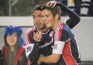 rowe helps revolution beat fire - India TV rowe helps revolution beat fire - India TV